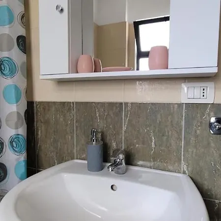 Lukas Apartmán *